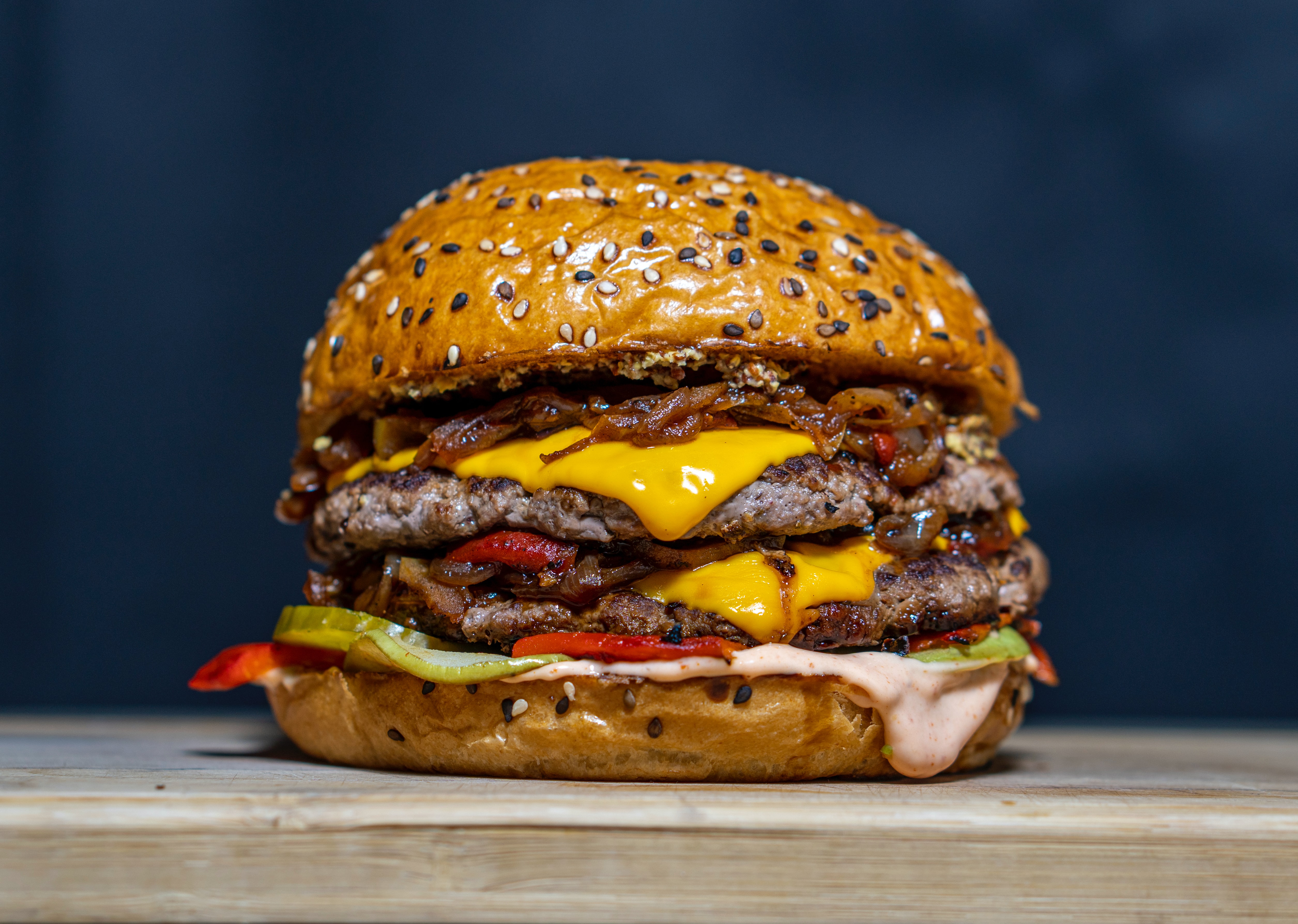 /static/media/Gallery_burger1.89903477dfb2e7dfd3f6.jpg