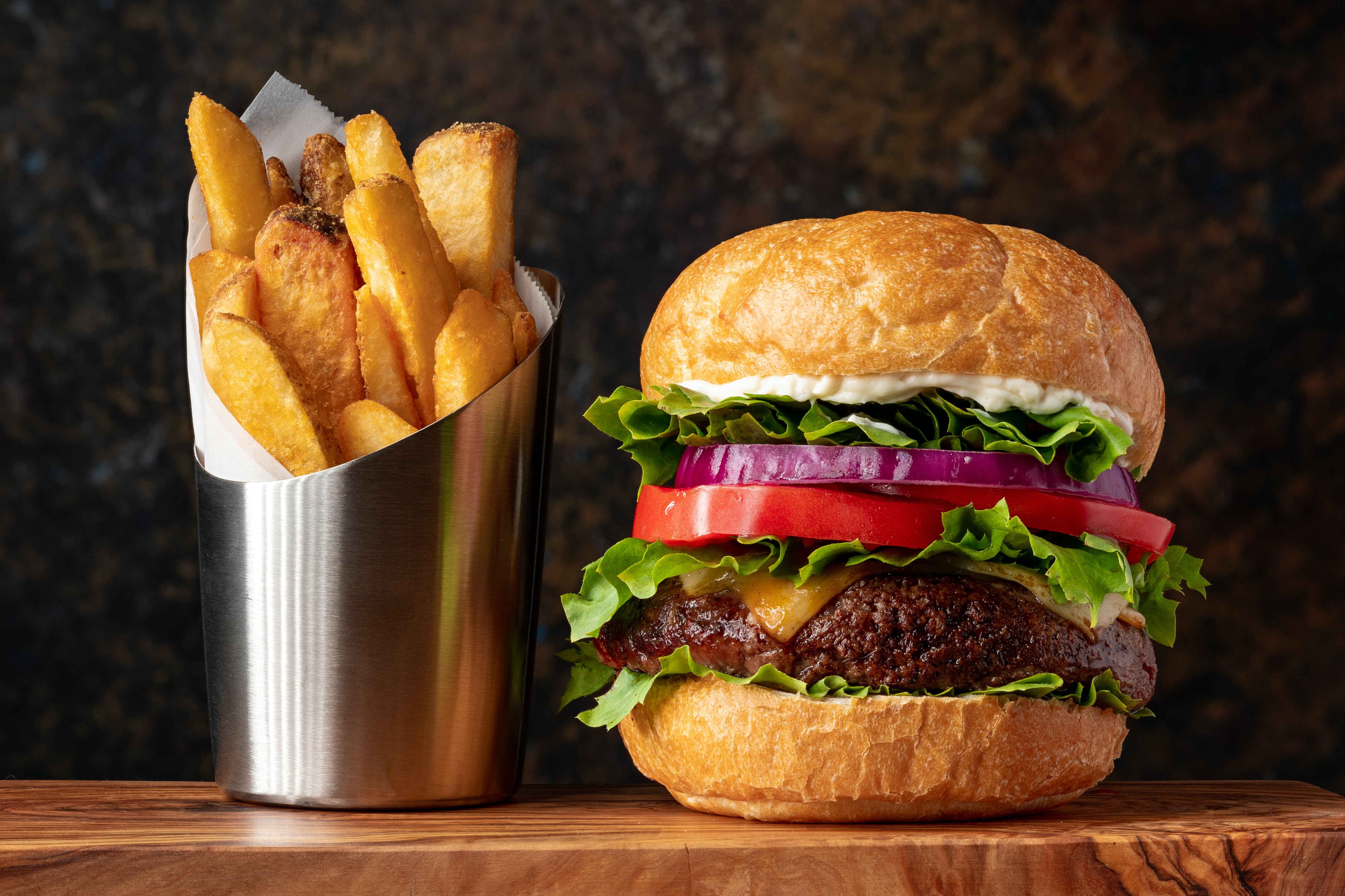 /static/media/Gallery_burger2.ae09939ecc5f504d17b3.jpg